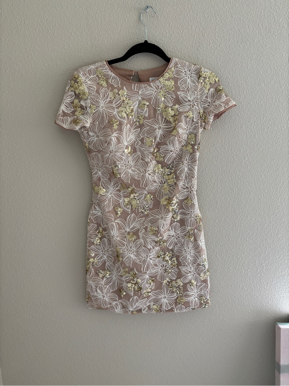 Dress the Population embroidered Floral Sequin Mini Dress